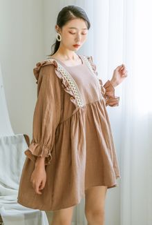 韓国ファッション　フリルワンピ